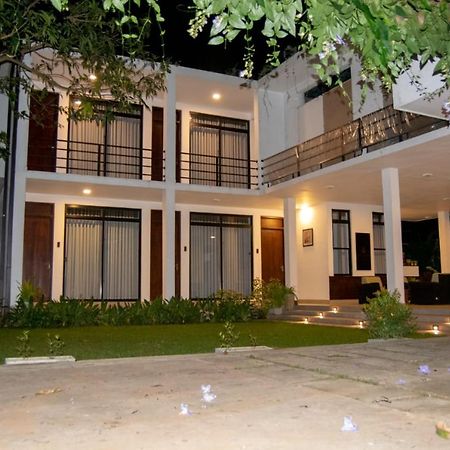 Golden Ray Villa Anuradhapura Exterior photo