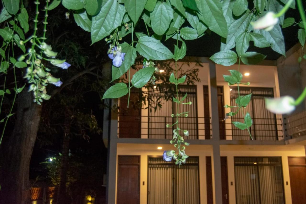 Golden Ray Villa Anuradhapura Exterior photo